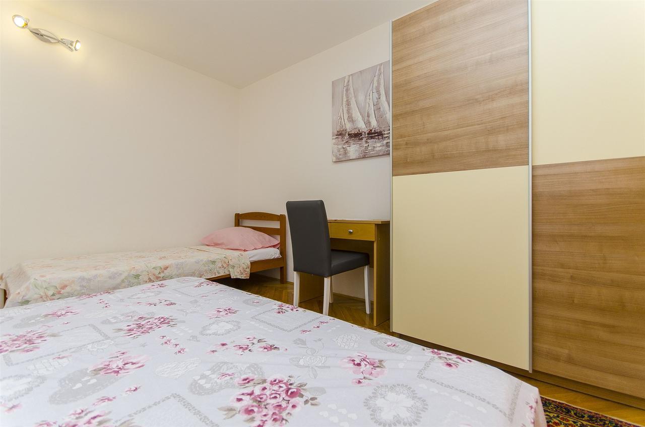 Apartments Karlo Τρογκίρ Εξωτερικό φωτογραφία